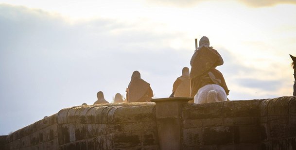 Recenze: Outlaw King aneb drsnější variace na Statečné srdce | Fandíme filmu