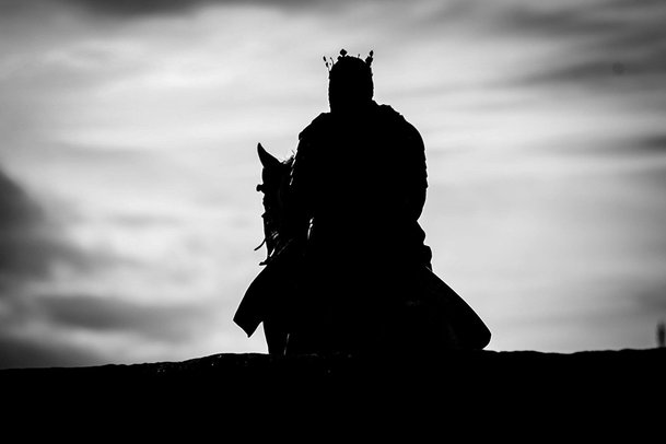 Outlaw King: Poslední trailer slibuje epickou podívanou | Fandíme filmu