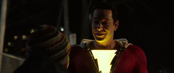 Shazam!: Hrdina si chce koupit úkryt v novém teaser traileru | Fandíme filmu