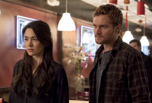 Iron Fist: Finn Jones a showrunner se vyjádřili ke zrušení | Fandíme serialům