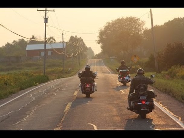 American Dresser: Ženy (prý) milují muže na motorkách | Fandíme filmu