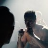 Glass Jaw: Trailer k lacinějšímu mixu Bojovníka a Lvího srdce | Fandíme filmu