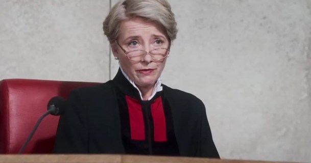 The Children Act: Soudkyně Emma Thompson v hutném dramatu | Fandíme filmu