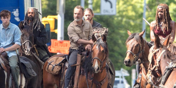 Živí mrtví: Rick a Negan prohloubí svůj vztah | Fandíme serialům