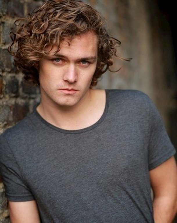 Hra o trůny: Finn Jones (Ser Loras) předpovídá konec 8. série | Fandíme serialům