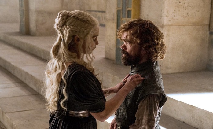 Hra o trůny: Miluje Tyrion Daenerys? | Fandíme seriálům