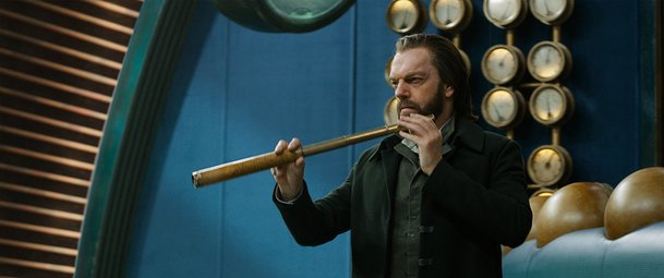 Pán prstenů: Představí se Hugo Weaving znovu jako Elrond? | Fandíme serialům