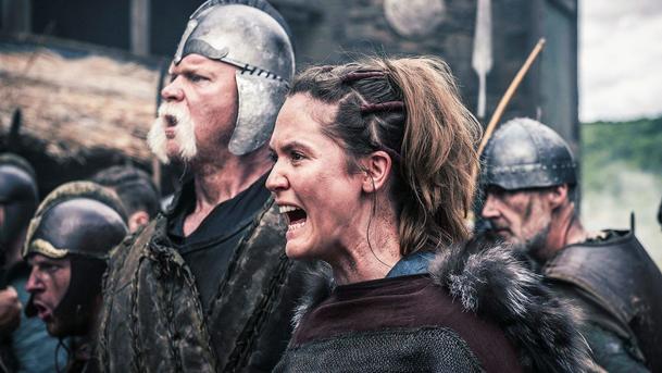 The Last Kingdom: První foto z 3. série! | Fandíme serialům