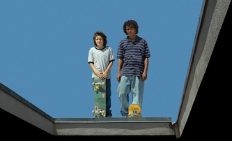 Mid90s: Jonah Hill okouzlil diváky svým režijním debutem | Fandíme filmu