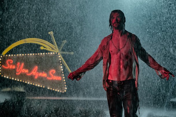 Zlý časy v El Royale: Audiovizuálně a herecky našlapaná "tarantinovka" | Fandíme filmu