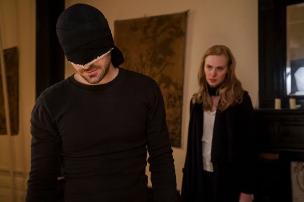 Daredevil: Dva nové teasery, nové fotky a plakát ke 3. sérii | Fandíme serialům