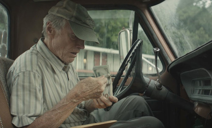 The Mule: Clint Eastwood je ještě jednou za drsňáka v prvním traileru | Fandíme filmu