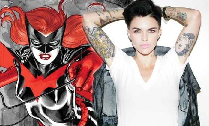 Batwoman: První oficiální pohled na Ruby Rose v kostýmu | Fandíme seriálům