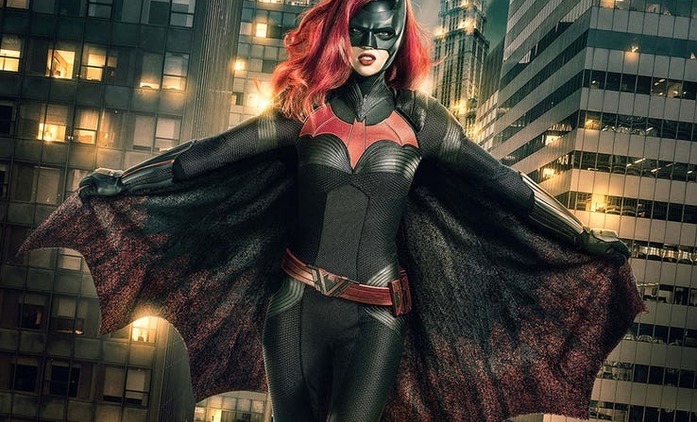 Batwoman dostane celou sérii. Představila první teaser | Fandíme seriálům