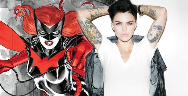 Batwoman: První oficiální pohled na Ruby Rose v kostýmu | Fandíme serialům