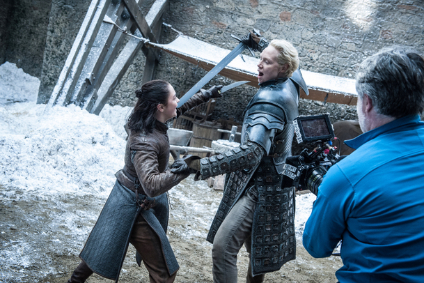 Hra o trůny: Doposud nezveřejněné zákulisní fotky! | Fandíme serialům