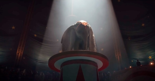 Dumbo: Nový trailer na rodinnou podívanou  Tima Burtona | Fandíme filmu