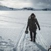 Arctic: Mads Mikkelsen bojuje v mrazivé Arktidě o holý život | Fandíme filmu