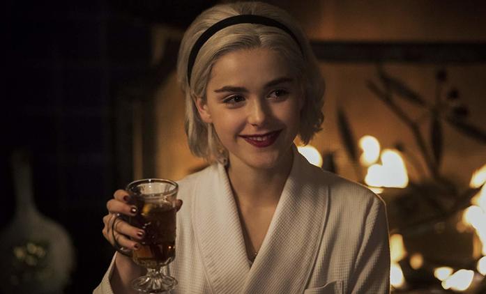 Chilling Adventures of Sabrina: Vánoční speciál přichází v prvním traileru | Fandíme seriálům