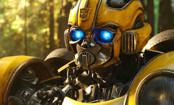 Bumblebee: Recenzenti mluví o nejlepším Transformers filmu | Fandíme filmu