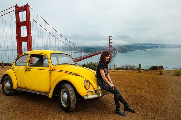 Bumblebee: Recenzenti mluví o nejlepším Transformers filmu | Fandíme filmu