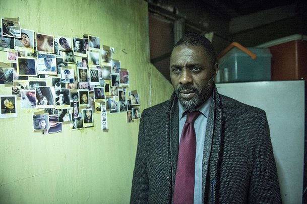 Luther: Drsný detektiv míří na filmové plátno | Fandíme filmu