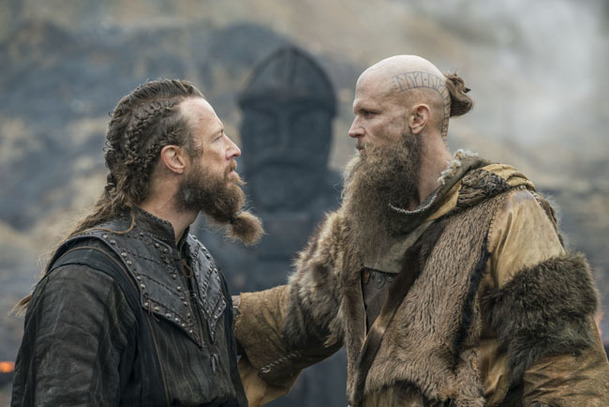 Vikingové: TOP 5 dějových zvratů, které předpovídají fanoušci do dalších dílů | Fandíme serialům
