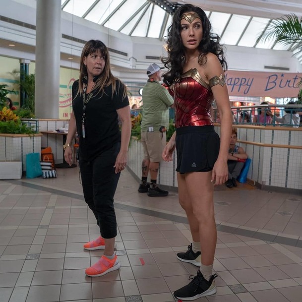 Wonder Woman 1984 není pokračováním prvního filmu | Fandíme filmu