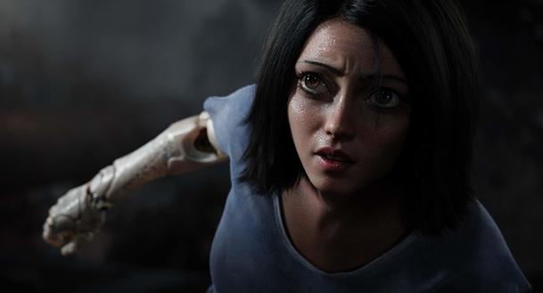 Recenze: Alita: Bojový Anděl - Stará Cameronova láska ještě nezrezavěla | Fandíme filmu