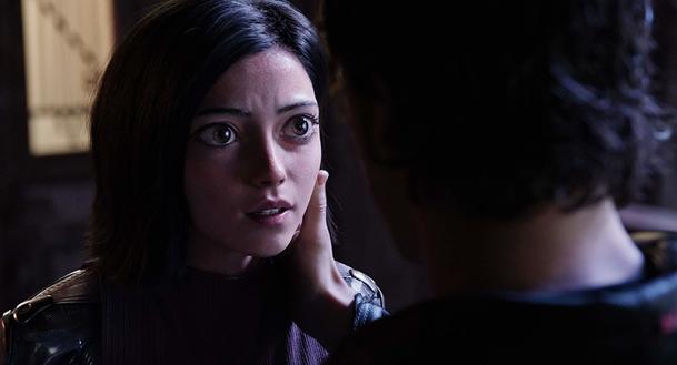 Recenze: Alita: Bojový Anděl - Stará Cameronova láska ještě nezrezavěla | Fandíme filmu