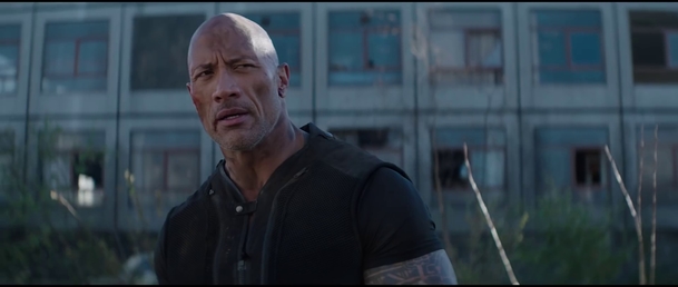 Hobbs & Shaw: The Rock bez Vina Diesela je v prvním traileru ještě zběsilejší | Fandíme filmu