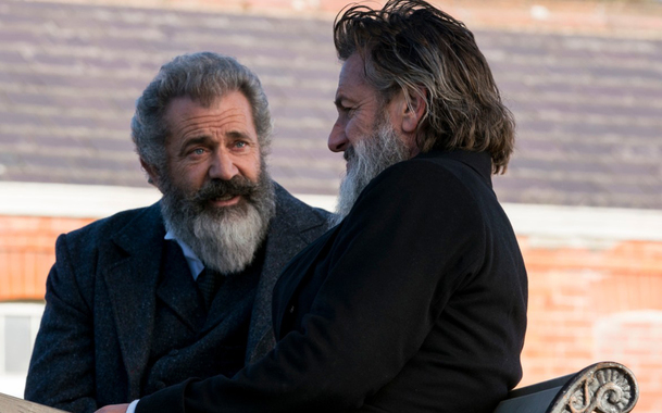 The Professor and The Madman: Mel Gibson píše s jedním šílencem slovník | Fandíme filmu