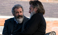 The Professor and The Madman: Mel Gibson píše s jedním šílencem slovník | Fandíme filmu