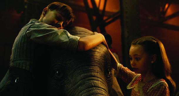 Dumbo: Poslední upoutávka slibuje cirkusové šílenství, jaké jste ještě neviděli | Fandíme filmu