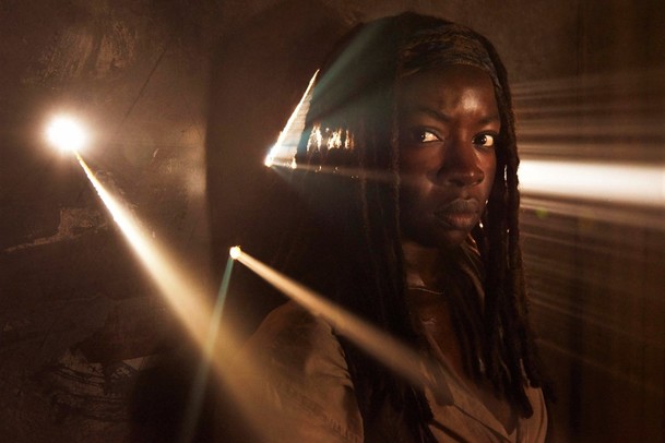 Živí mrtví: Danai Gurira končí! Je to konec Michonne? | Fandíme serialům