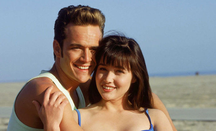Beverly Hills 90210: Shannen Doherty měla s Lukem Perrym plány na vlastní projekt | Fandíme seriálům