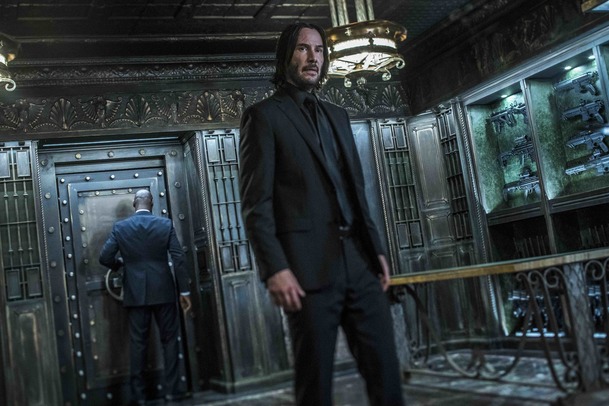 John Wick 3: Keanu Reeves JE John Wick aneb trénink se zbraněmi | Fandíme filmu