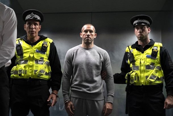 Avengement: Scott Adkins utíká z vězení, aby se tvrdě pomstil. Koukněte na trailer | Fandíme filmu