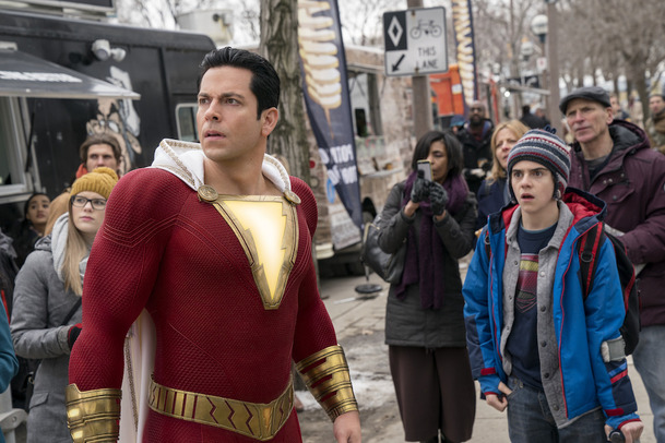 Shazam! - Vystřižená scéna zřejmě láka na Black Adama | Fandíme filmu