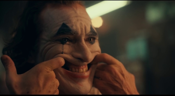 Joker: První trailer skutečně slibuje osobní psychologické drama | Fandíme filmu