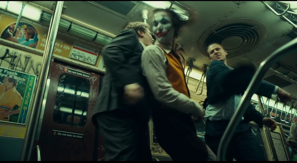 Joker: První trailer skutečně slibuje osobní psychologické drama | Fandíme filmu