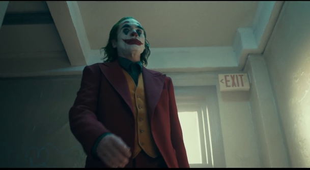 Joker: První trailer skutečně slibuje osobní psychologické drama | Fandíme filmu