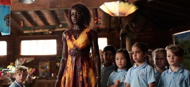 Little Monsters : Lupita Nyong'o jako učitelka ze školky bojuje proti zombies | Fandíme filmu