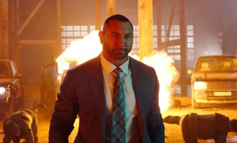 Trap House: Dave Bautista v nové akci krotí zlodějské výrostky | Fandíme filmu