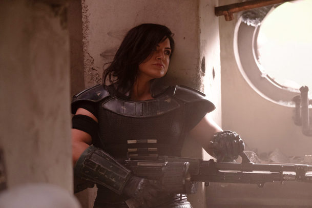 Po šíření kontroverzních výroků byla Gina Carano propuštěna ze Star Wars | Fandíme serialům