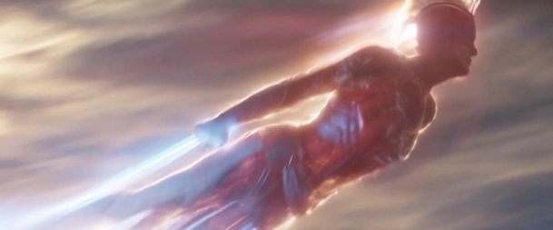 Avengers: Endgame: Captain Marvel v akci a novém kostýmu v novém spotu | Fandíme filmu