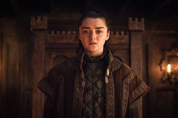 Hra o trůny: Vzkaz Maisie Williams těm, kteří byli nervózní z erotické scény | Fandíme serialům