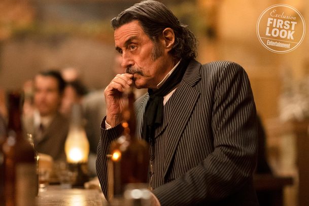 Deadwood: Skvěle hodnocený westernový seriál zakončil celovečerní film. Koukněte na trailer | Fandíme filmu