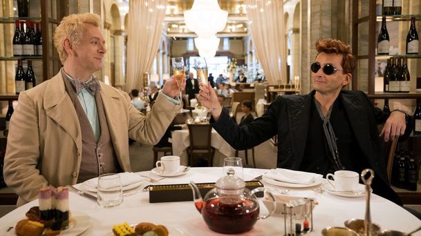 Good Omens: Komediální fantasy se vrátí ve 2. řadě | Fandíme serialům