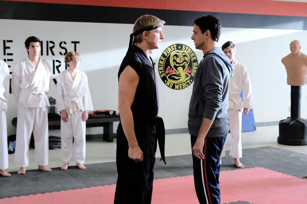 Cobra Kai: Seriálové pokračování Karate Kid se přesune na novou streamovací platformu | Fandíme serialům